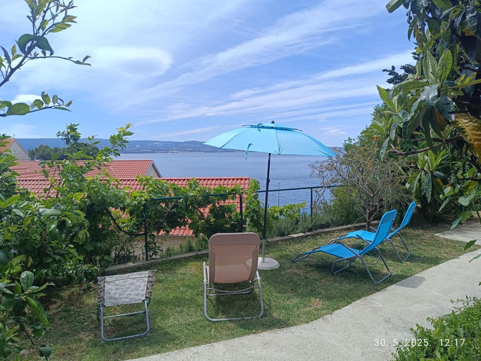 Leonica Lägenhet Omiš Exteriör bild